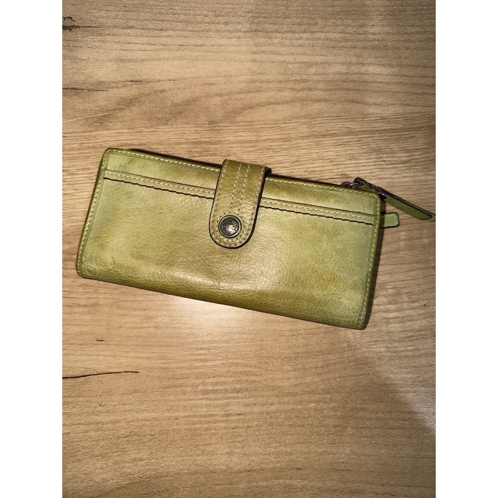 Fossil What Vintage are you green Pebbled Leather Wallet Avocado Y2K M